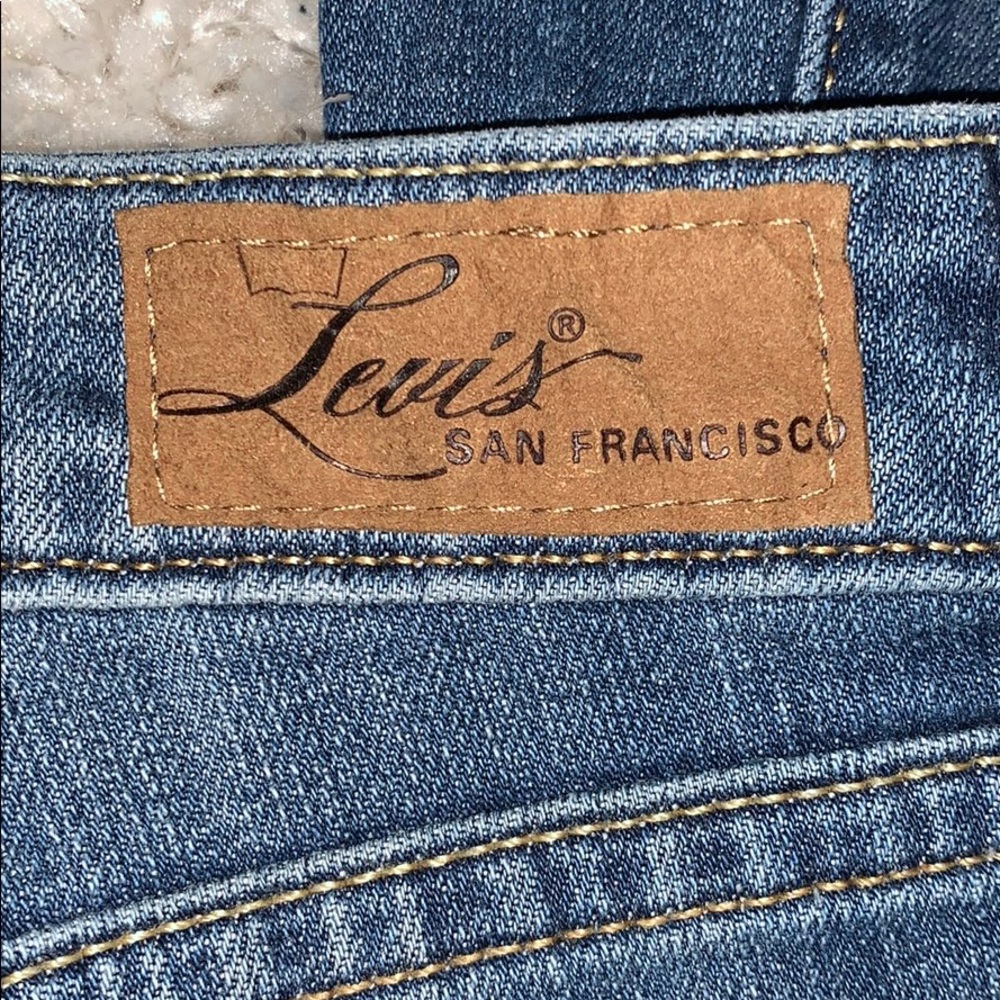Levi’s - Picture 6 of 6